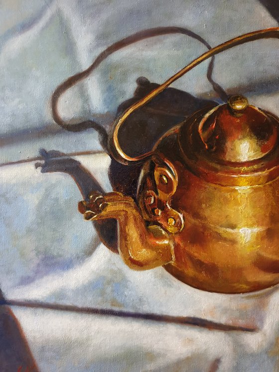 "Old friend.." ( option N2) still life  old teapot  liGHt original painting  GIFT (2020)