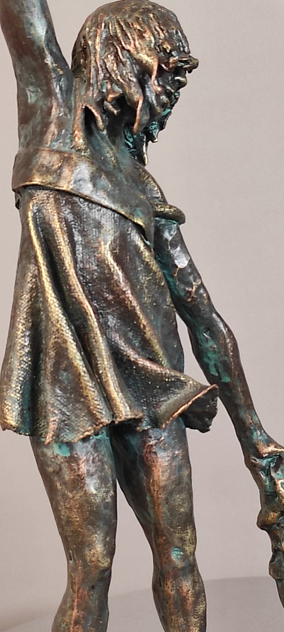 "Take me with you!" Bronze sculpture