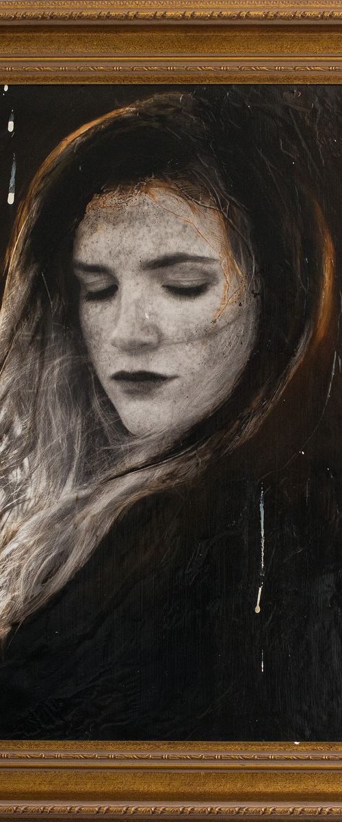 "Swept away" (60x50x4cm) - Unique portrait artwork on wood (abstract, portrait, gold, original, resin, beeswax, painting) by Rouzbeh Tahmassian