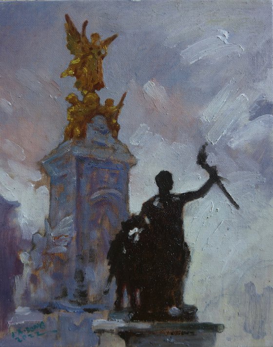 Sculptures in Front of Buckingham Palace