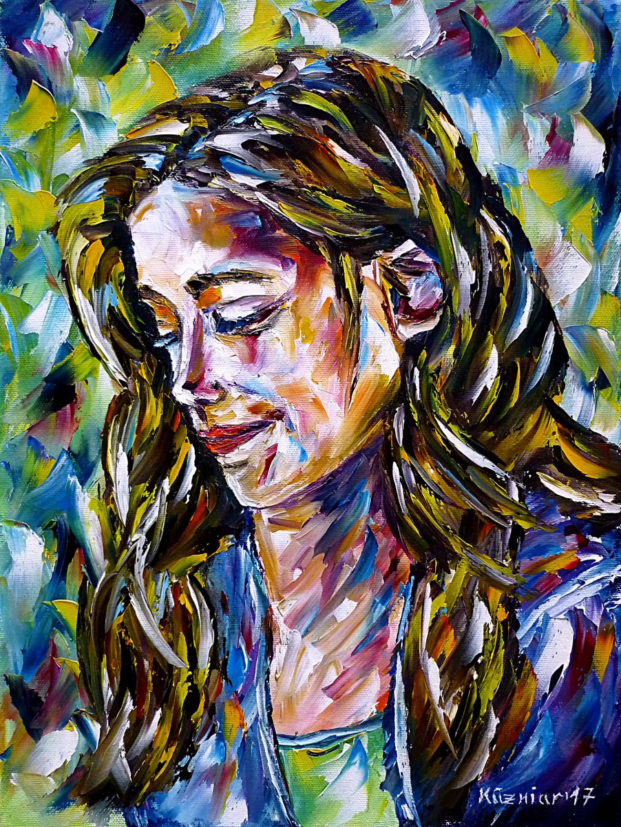 Smiling Girl by Mirek Kuzniar