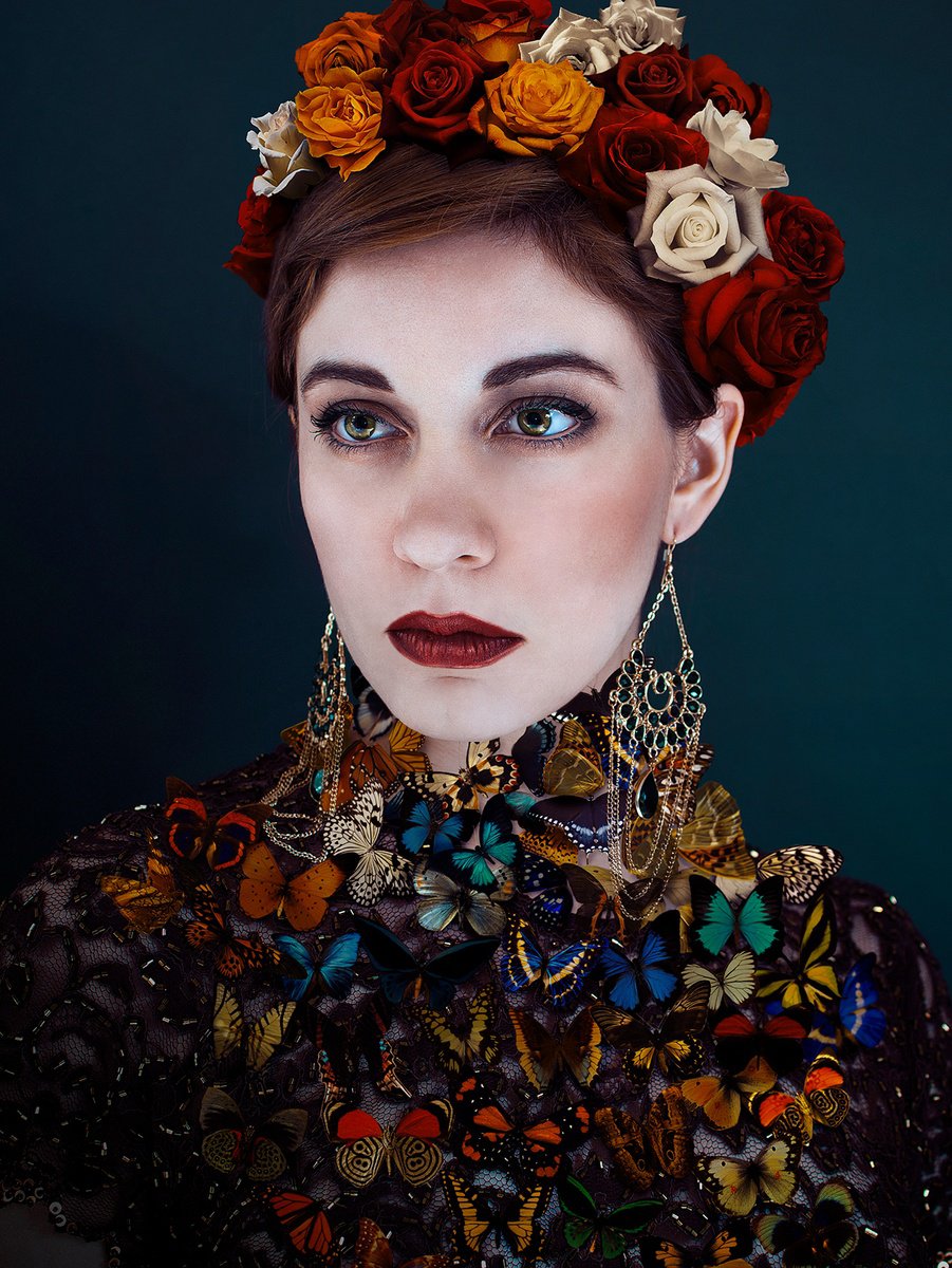 Flowers by Li?dia Vives