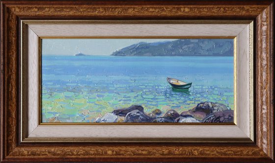 A boat at noon. Turunc