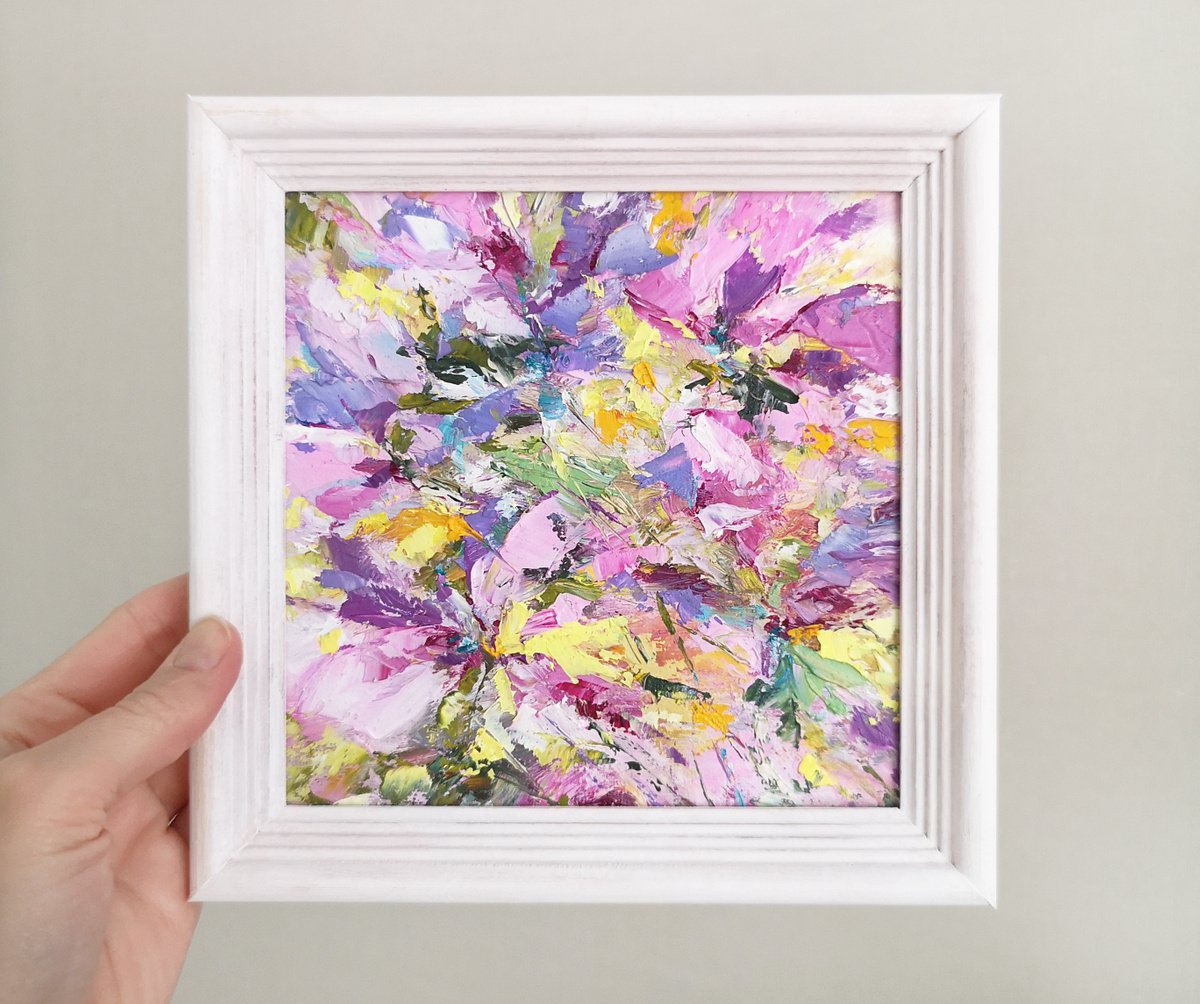 Abstract flowers, small oil painting by Olya Grigo