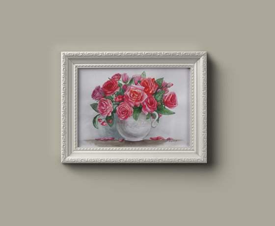 Garden roses in vase