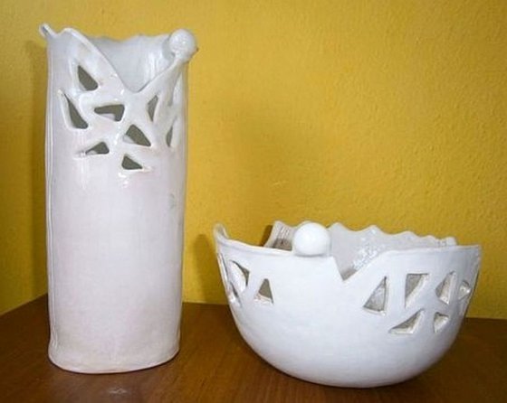 Ceramic vase with a bowl 2 ..