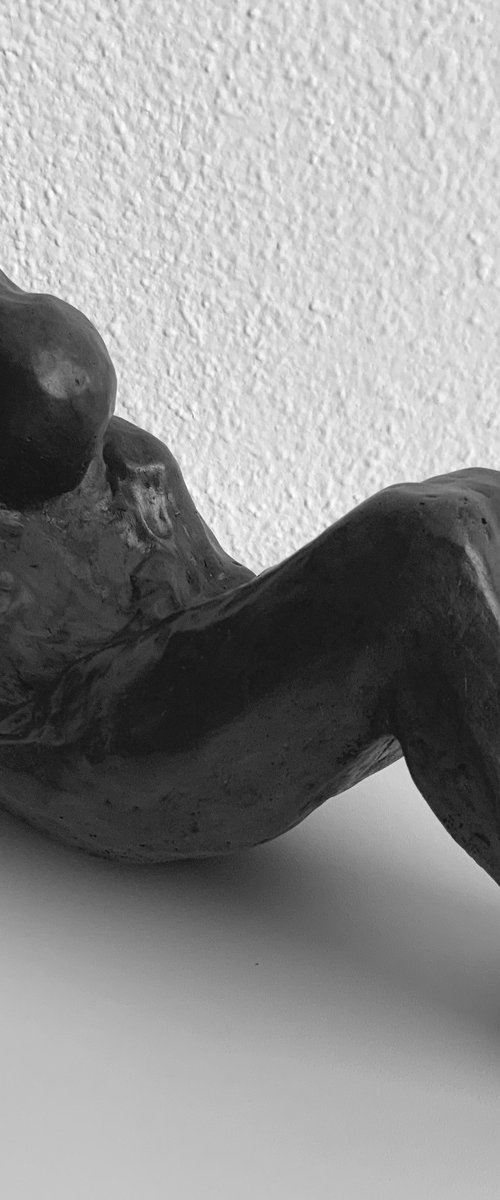 Behind the Back by Evgenii Kouzo