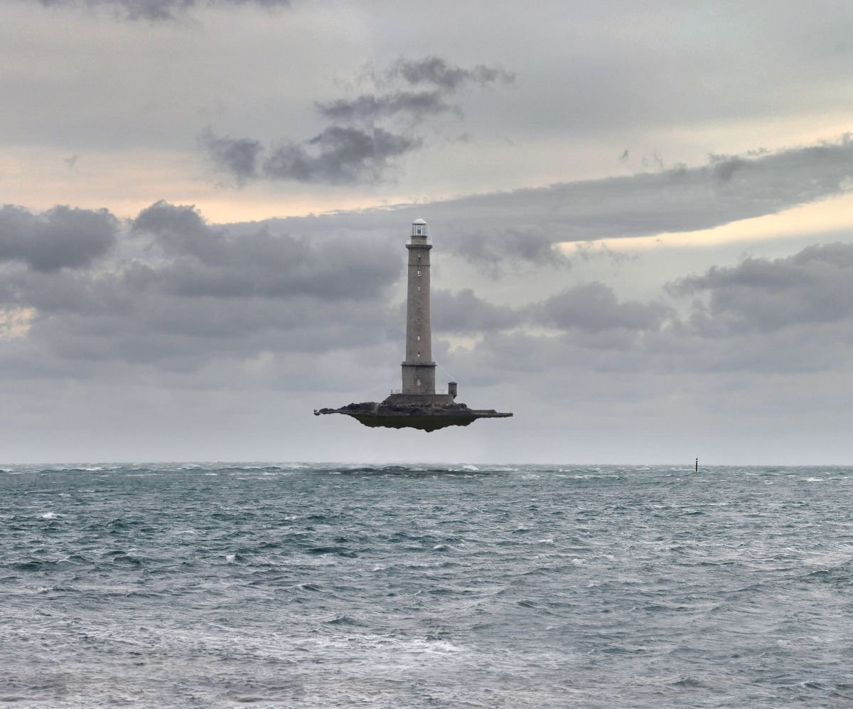 High lighthouse by Sylvain VIAU