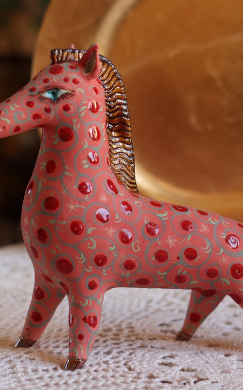 Red Horse. Ceramic Sculpture by Elya Yalonetski by Elya Yalonetski