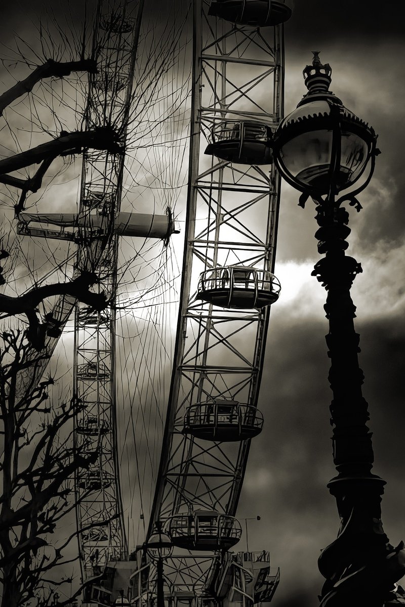 Photorealistic Cityscapes Photograph By Martin Fry, 15 X 21", Eye Light, Original Artwork