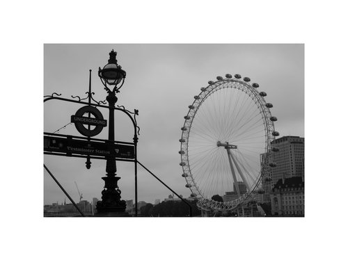 LONDON #006 by Pawel Zoladek