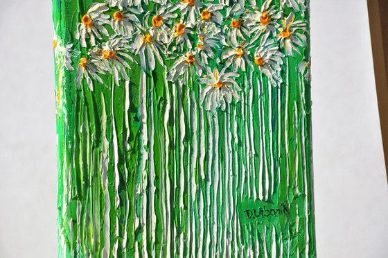 Daisies In The Grass 2