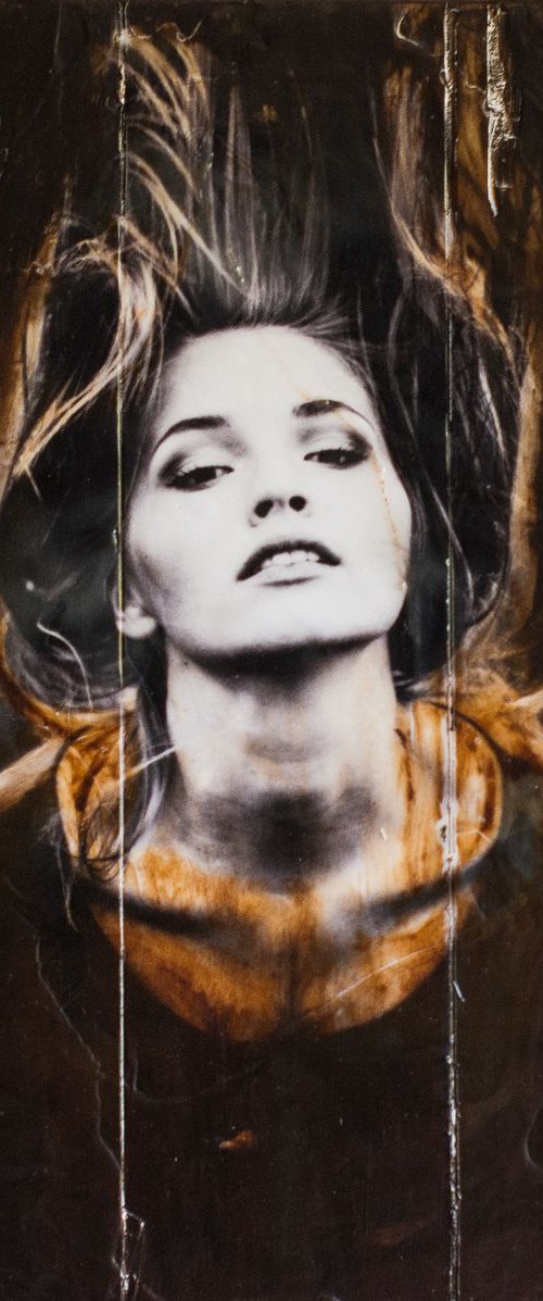 "Revelation" (40x40x3cm) - Unique portrait artwork on wood (abstract, portrait, gouache, original, painting, coffee, acrylic, oil, watercolor, encaustics, beeswax, resin, wood) by Rouzbeh Tahmassian