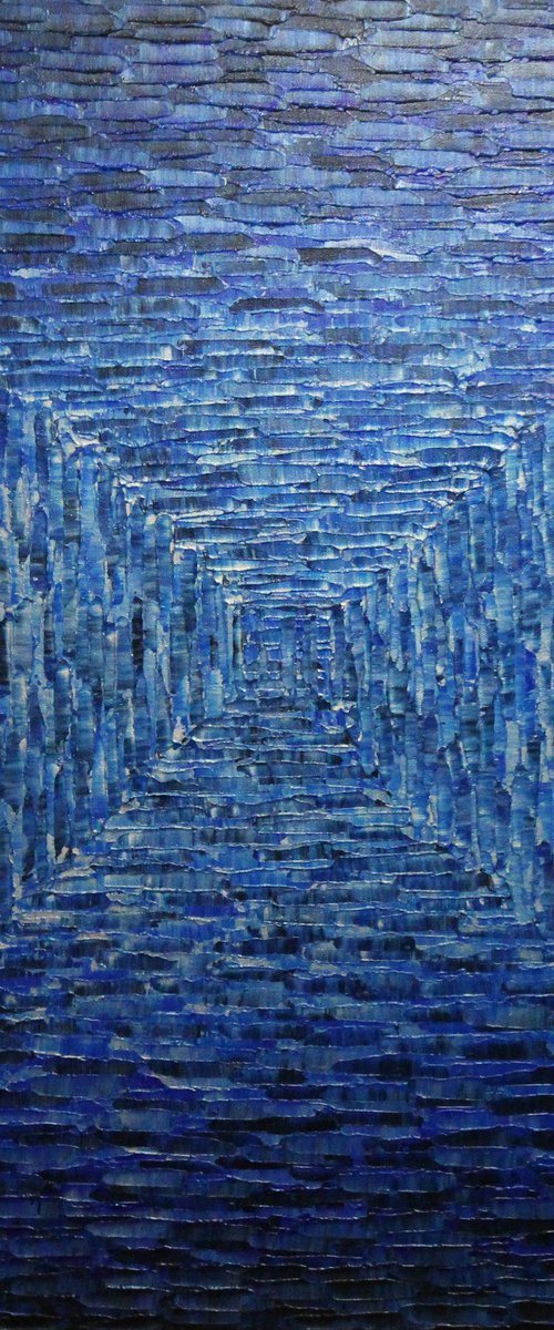 Large square gradient blue silver pearl by Jonathan Pradillon