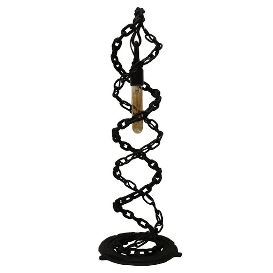 Black chain spiral lamp