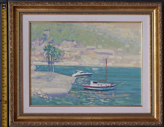 Midday at the port of Turunc