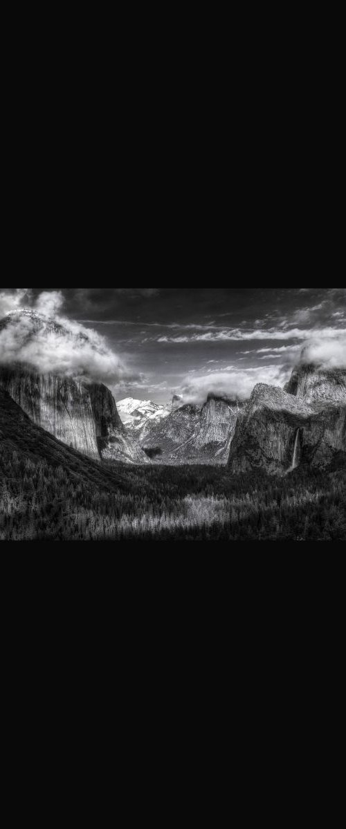 Tunnel View, Yosemite by Nadia Attura