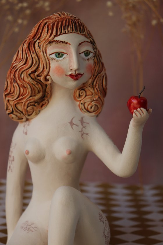 Temptation. Sculpture by Elya Yalonetski