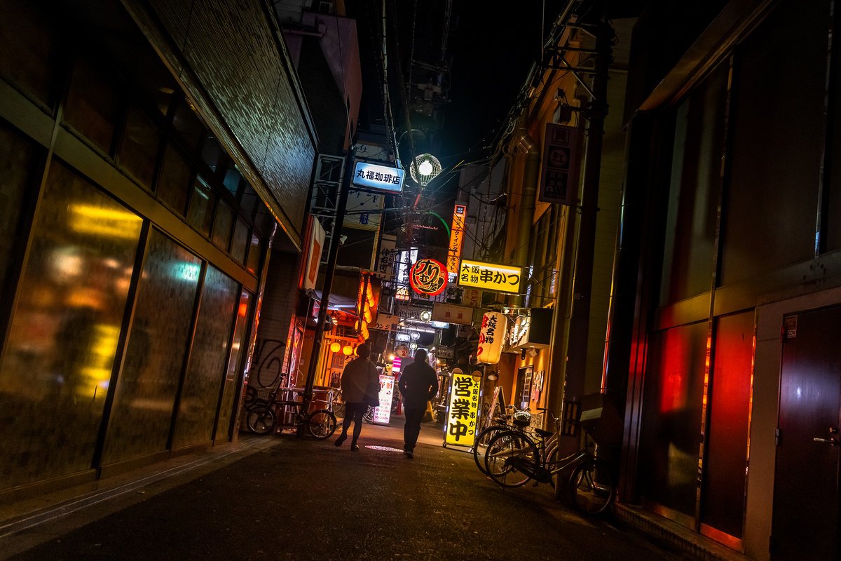 Urban And Pop Cityscapes Photograph By Sergio Capuzzimati, 24 X 16", The Secret Deal, Original Artwork