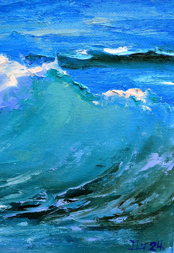 Fragment of a sea wave