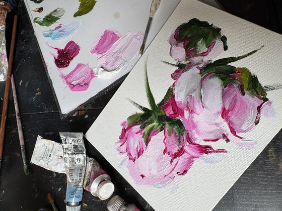 Small bouquet of peonies