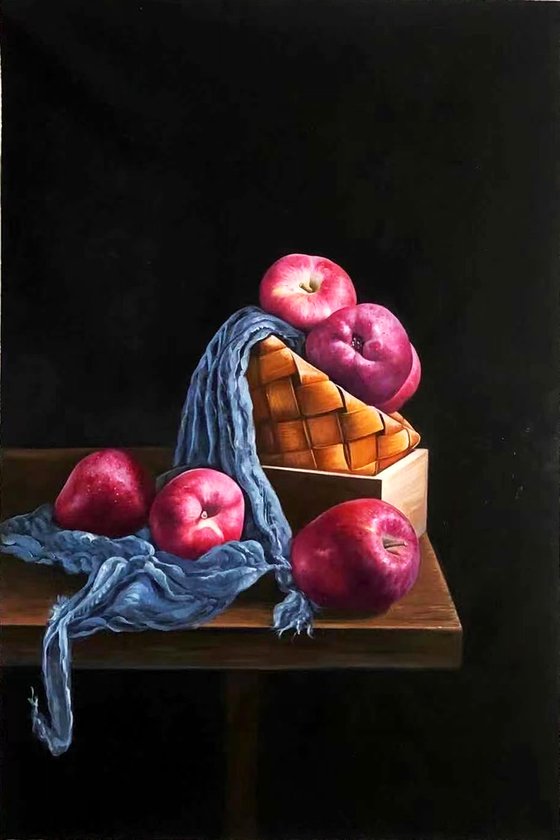 Still life:apples on the wooden table