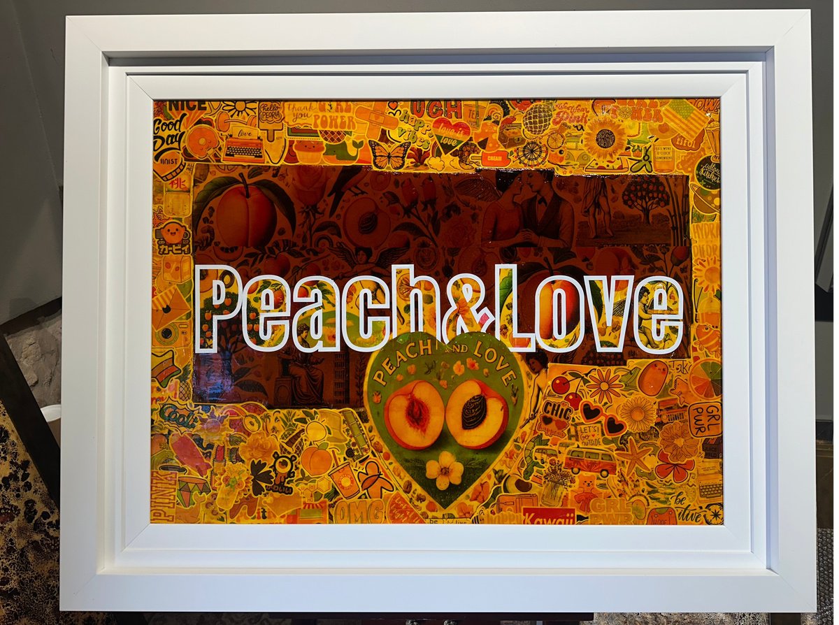 PEACH & LOVE by Xavi Castel