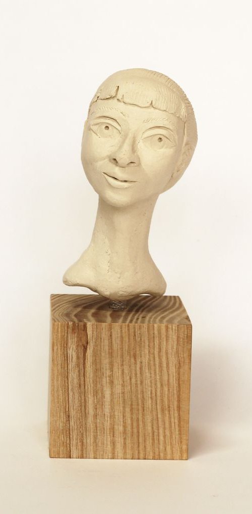 Melissa: ceramic portrait sculpture by Gabrielle Turner