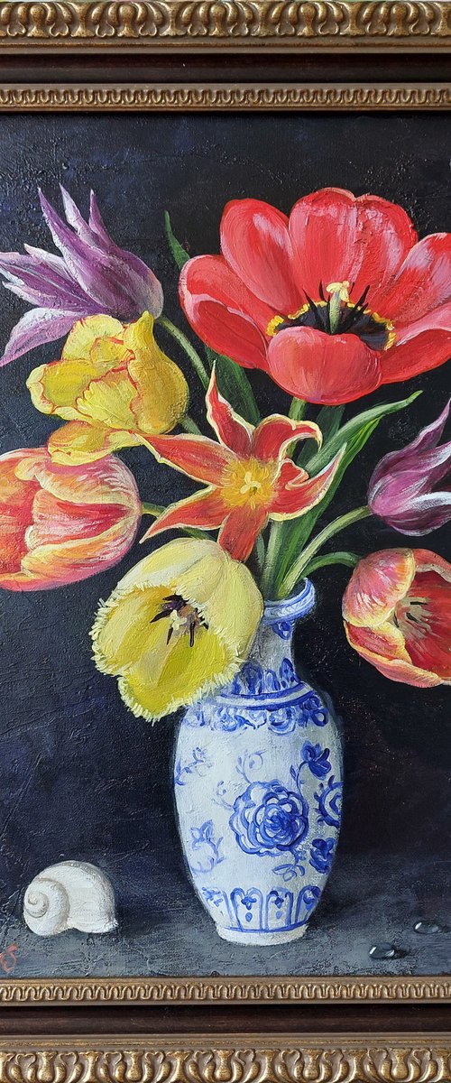 Tulips in Chinese Vase by Anna Silabrama