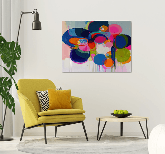 Painting of bold and bright circles 2901242
