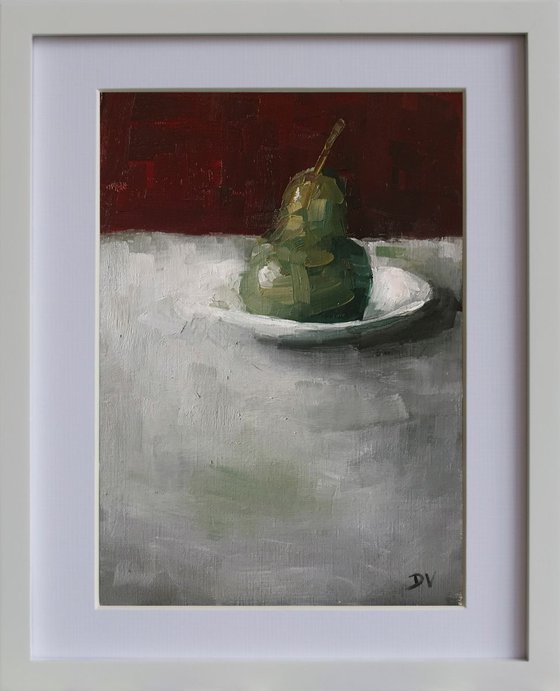 Pear with plate