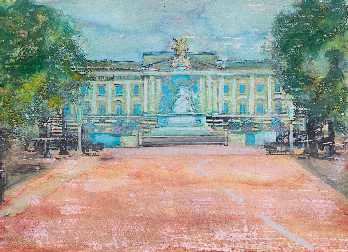 Buckingham Palace from the Mall by Suzsi Corio