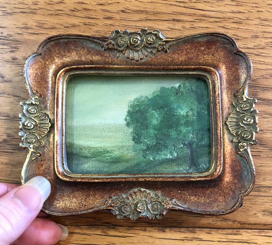 Antique Finds miniatures "Green Valley Tree"