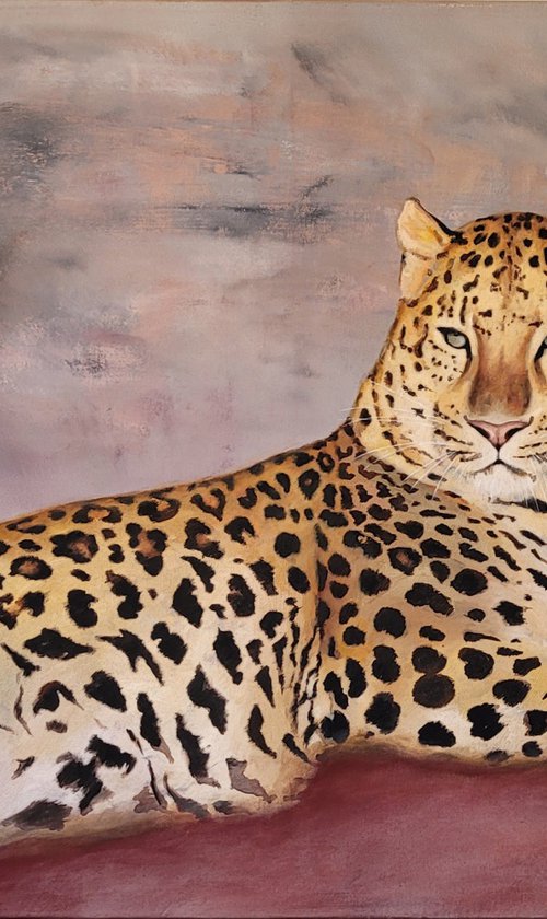 The smooth leopard by Lisa Braun