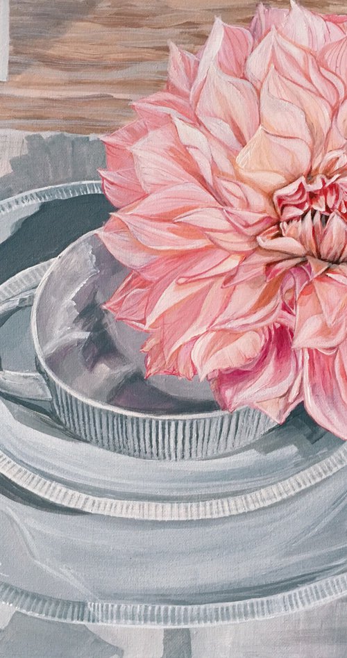 A Life Time Banquet – Dahlia in a Tea Cup by HSIN LIN