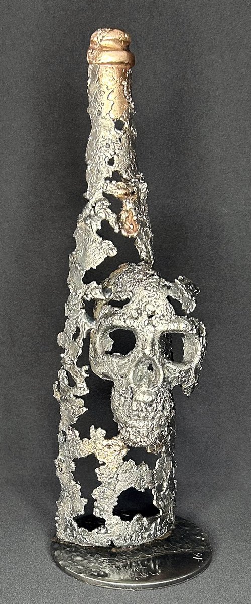 The intoxication of time – Vanity bottle 3-26 by Philippe Buil