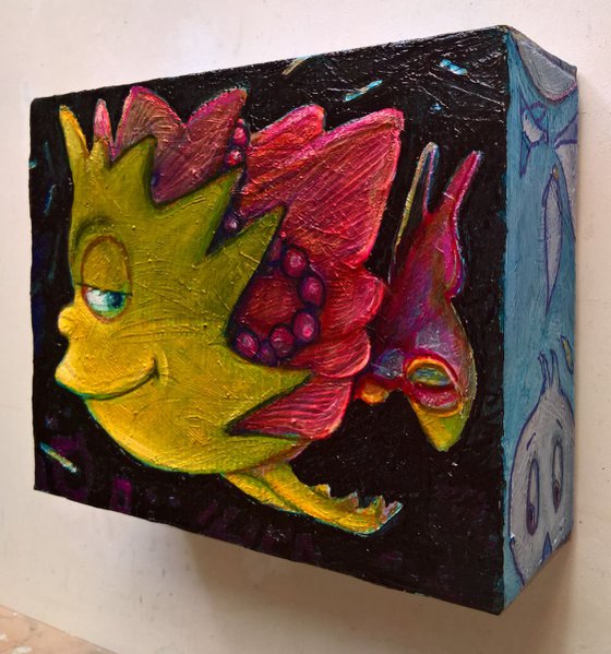 - LISA S FISH - ( 16 x 21 x 6 cm )