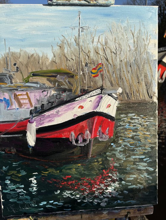 The Houseboat on the Canal