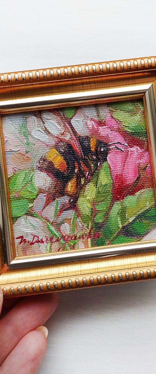 Bumblebee by Nataly Derevyanko
