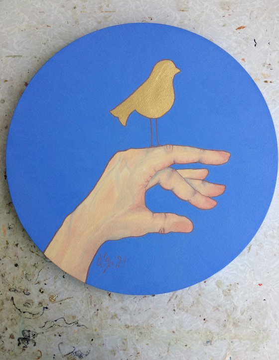 Original oil painting with golden leaf -  Hand and bird - Round canvas for living room (2021)