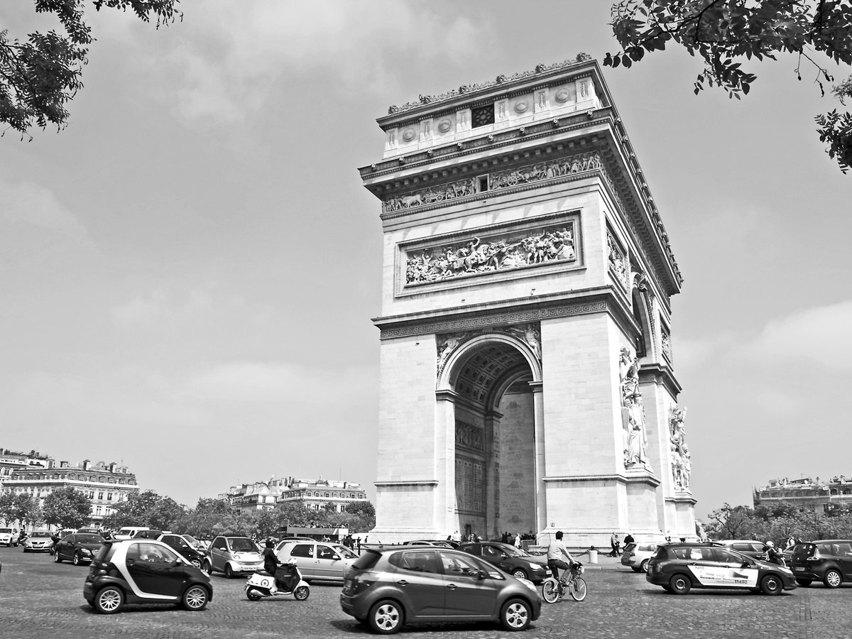 Arc de Triomphe, Paris by Alex Cassels