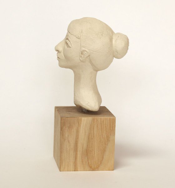 Melissa: ceramic portrait sculpture