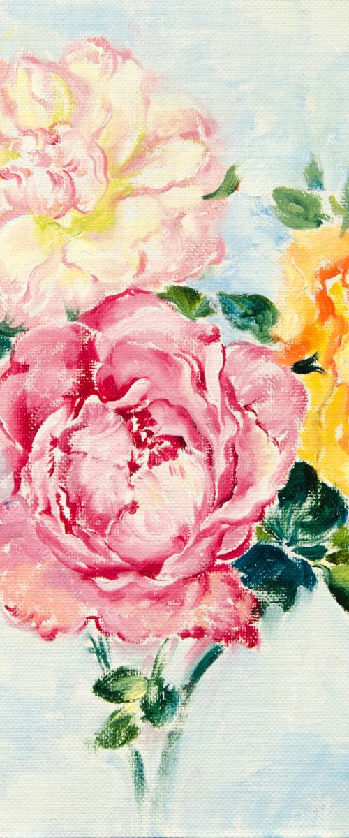 Petite bouquet with roses by Daria Galinski