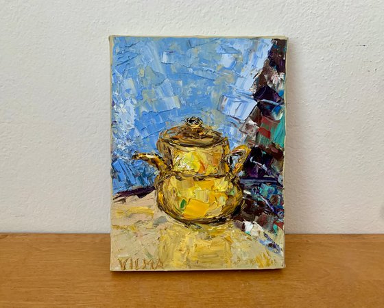Yellow teapot