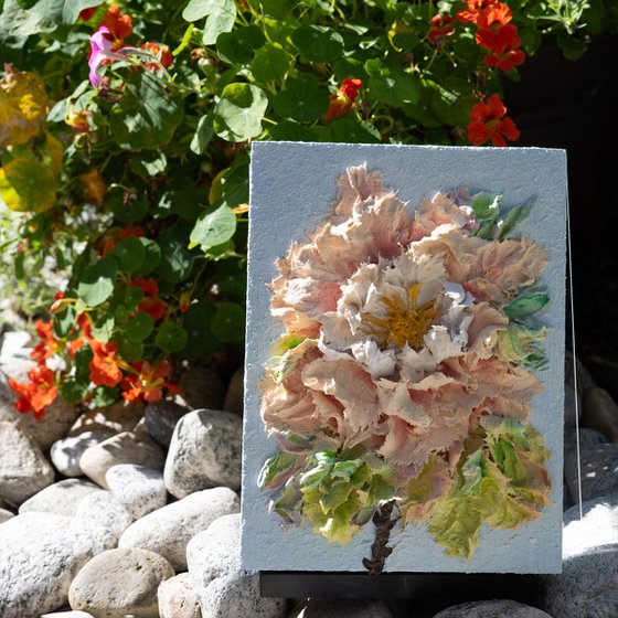 Textured Floral Bloom