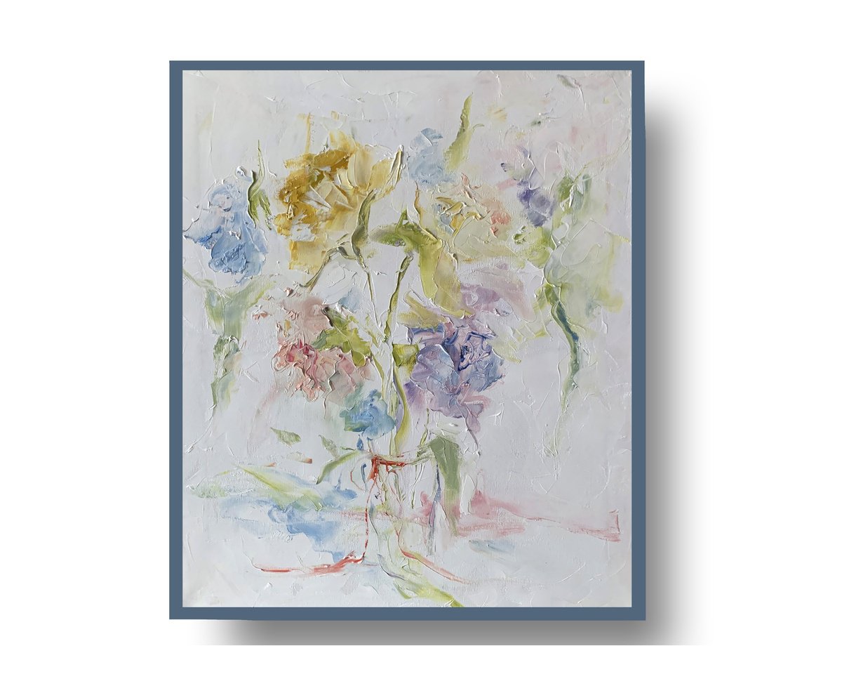 Abstract flowers on white. by Vita Schagen
