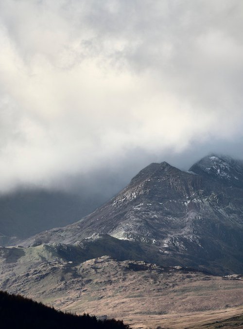 Here be Snowdon by Dean Buckfield