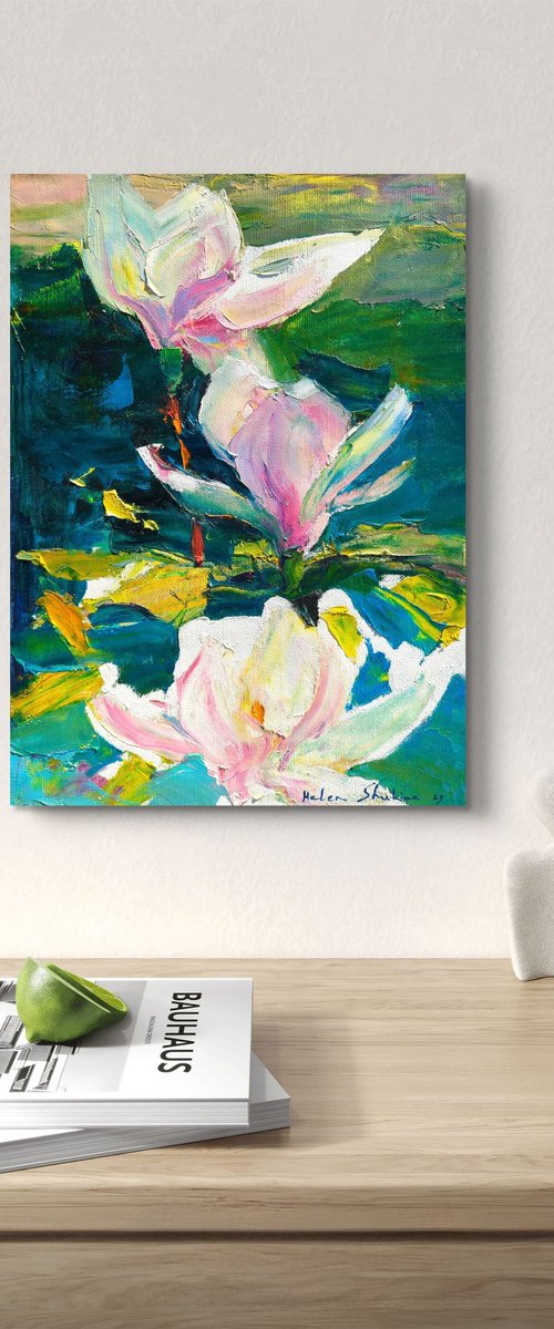 Magnolia by Helen Shukina