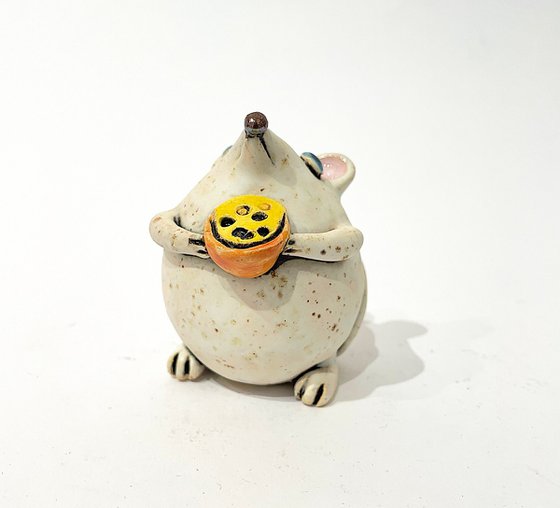 White Charming Mouse
