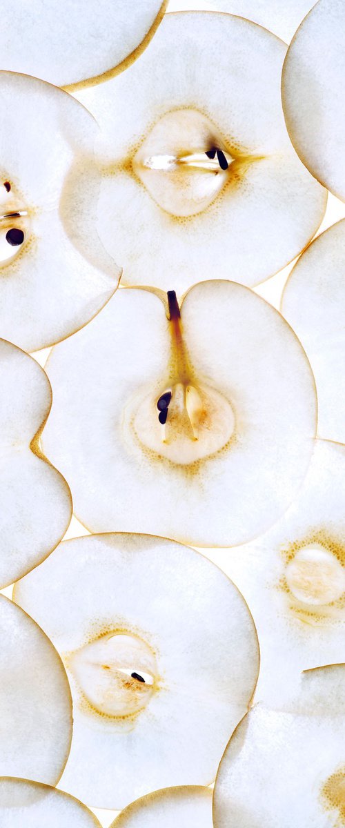 Pear by Hennadiy Kvasov